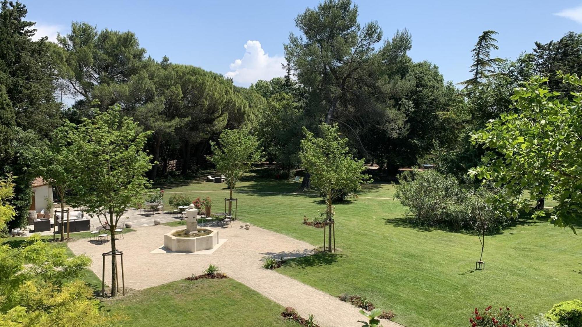 Les Gites Du Domaine De Rhodes Avignon Rum bild
