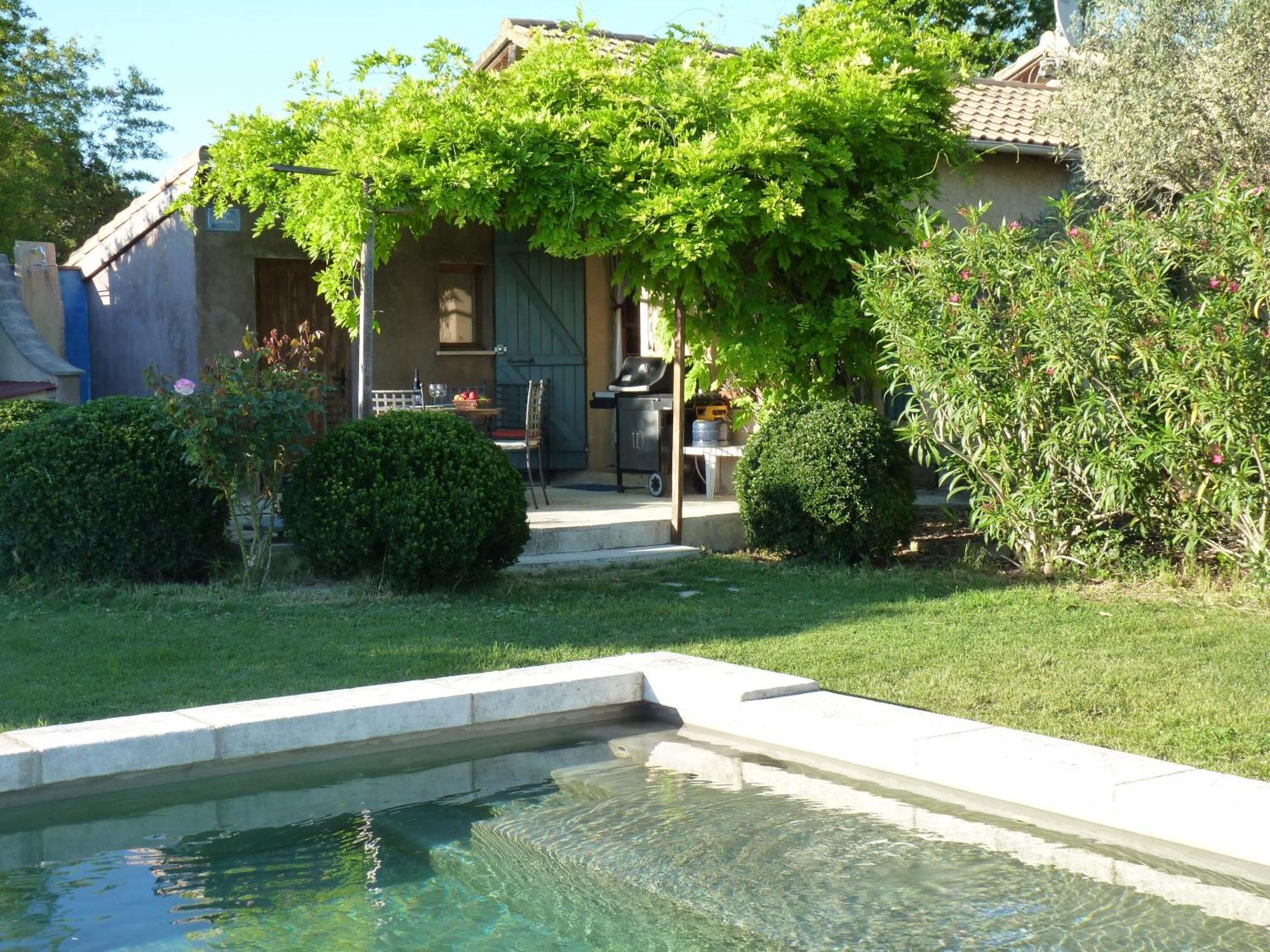 Les Gites Du Domaine De Rhodes Avignon Exteriör bild